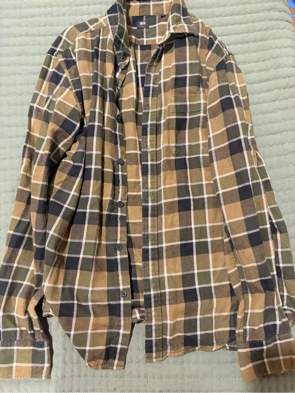 Uniqlo Olive, Black & Tan Plaid Button-Up Shirt